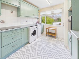 KITCHEN- click for photo gallery